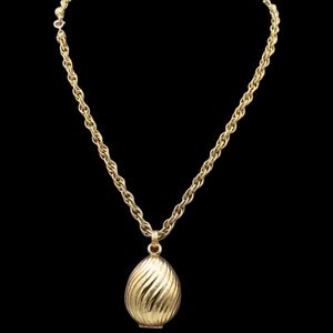Avon 1968 (Vintage) Golden Charmer Glace Necklace